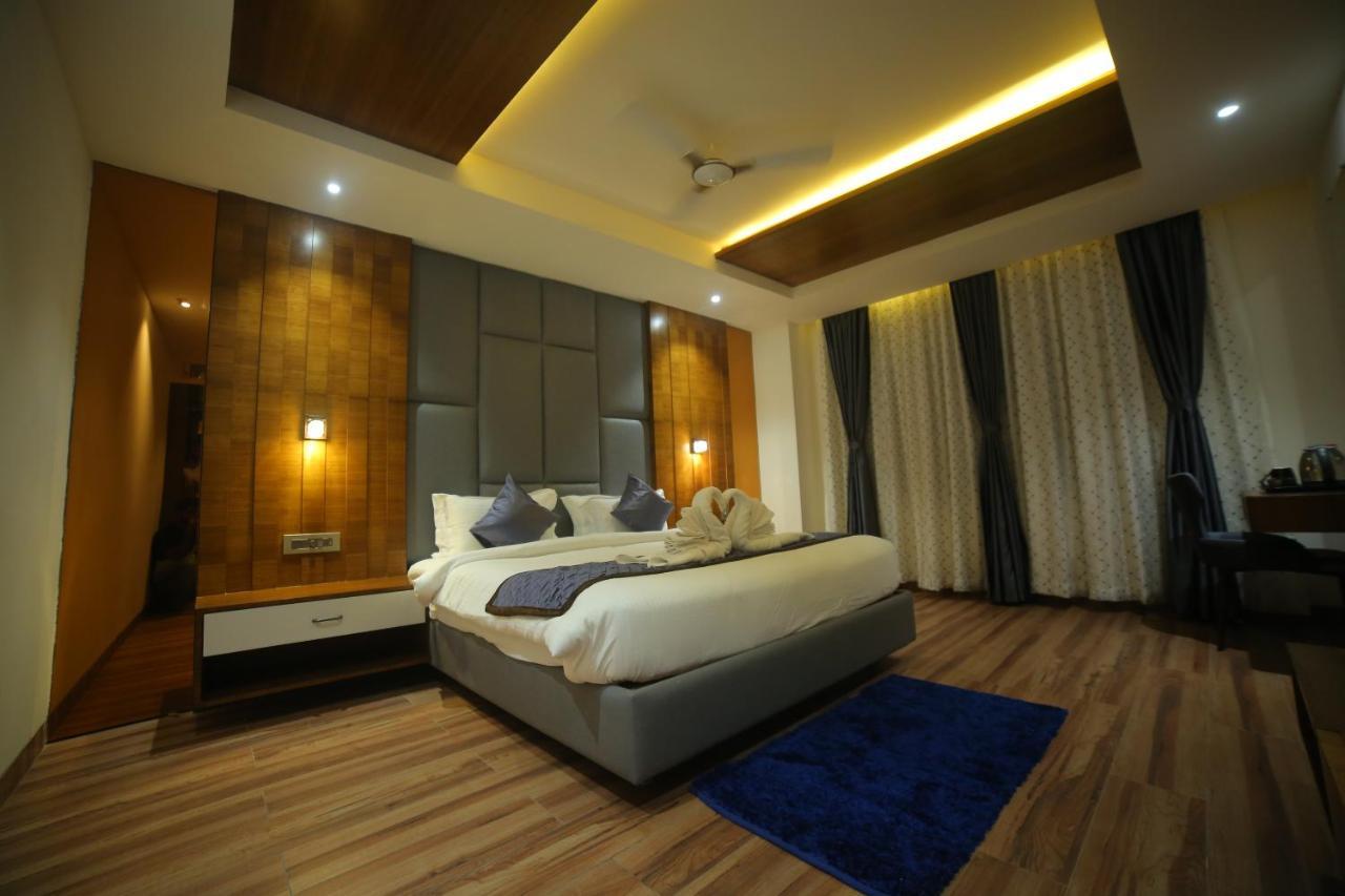 Sree Fortune Grand, Tadepalli Hotel Tadepalle Bagian luar foto