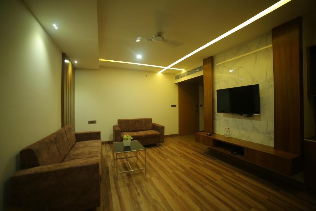 Sree Fortune Grand, Tadepalli Hotel Tadepalle Bagian luar foto