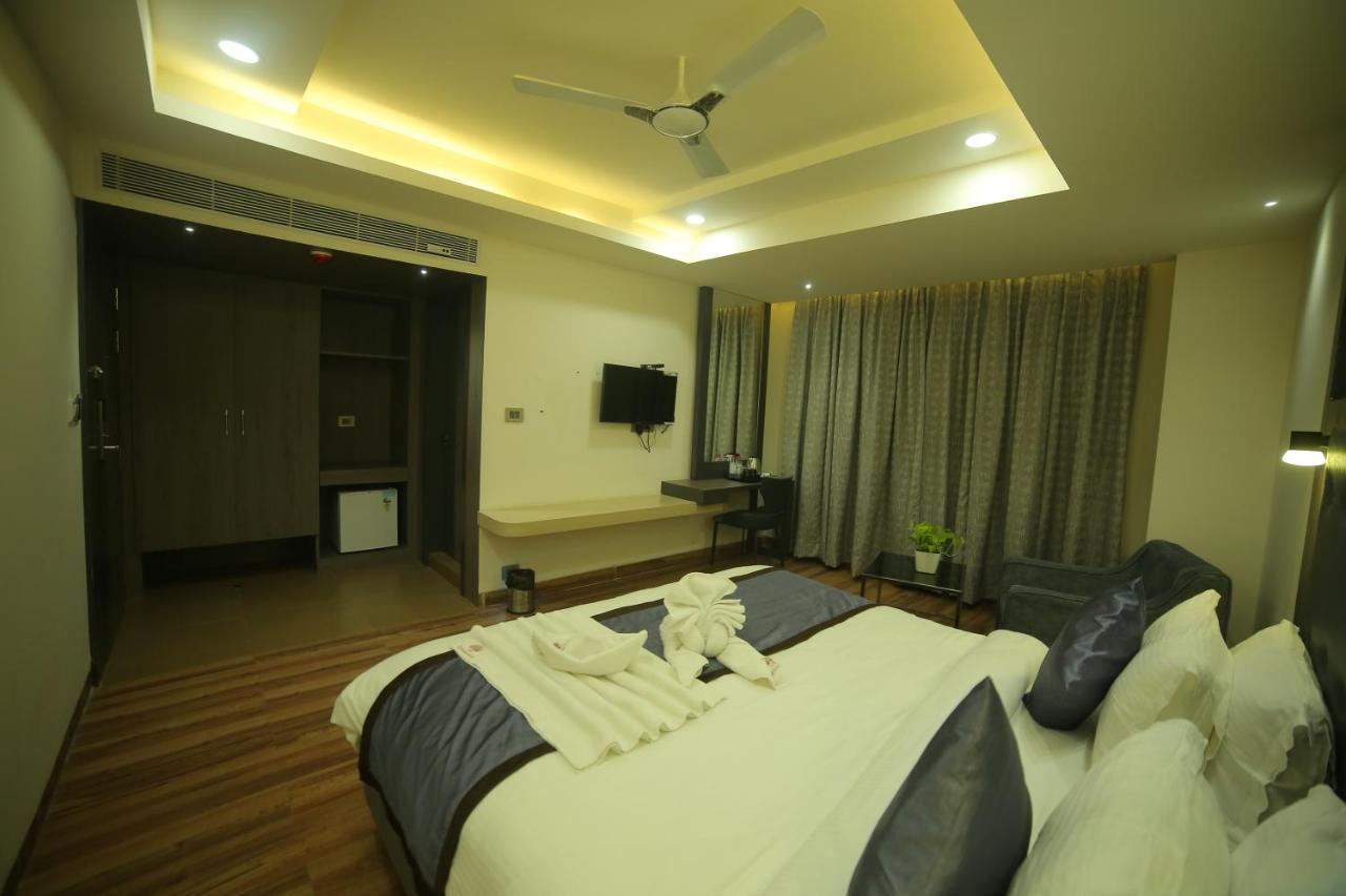 Sree Fortune Grand, Tadepalli Hotel Tadepalle Bagian luar foto