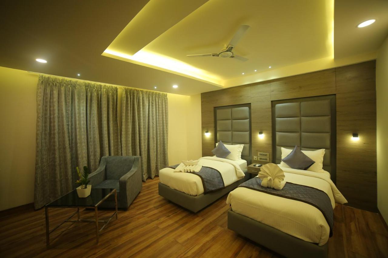 Sree Fortune Grand, Tadepalli Hotel Tadepalle Bagian luar foto