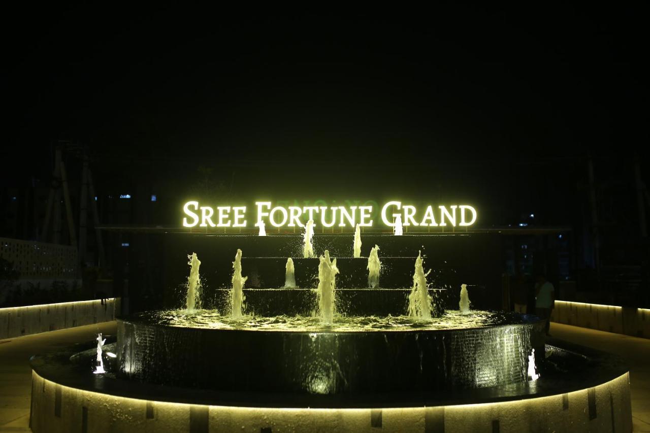 Sree Fortune Grand, Tadepalli Hotel Tadepalle Bagian luar foto