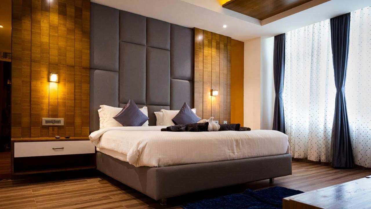 Sree Fortune Grand, Tadepalli Hotel Tadepalle Bagian luar foto